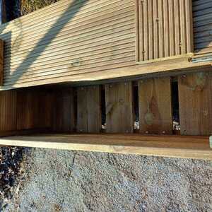 Detail úložného prostoru lavičky vyrobené z odřezků. Výroba Impregnace Soběslav.