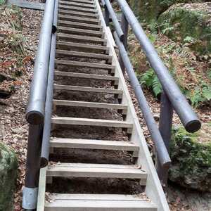 Schodiště z prek ošetřených vakuově-tlakovou impregnací (Profi impregnace)