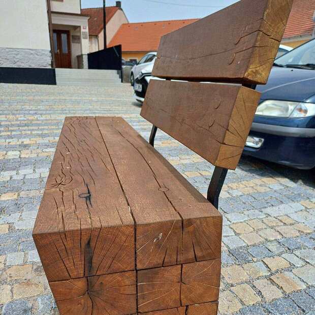 Revitalizace náměstí ve Strunkovicích nad Blanicí, zakázková výroba Impregnace Soběslav