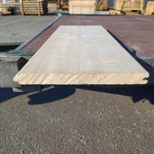 Terasové prkno, které posloužilo k výrobě praktického dřevníku, výroba Impregnace Soběslav.