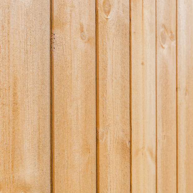 Dřevo v exteriéru ošetřené Královskou impregnací a Profi impregnací, zakázková výroba pro hotelový komplex JBX Resort Avenue Lipno.