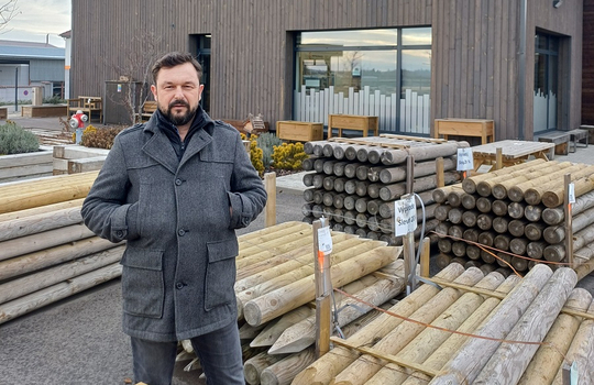 „Královská impregnace nejen chrání dřevo, ale také zlepšuje jeho estetiku a funkčnost,“ říká Petr Sladovník