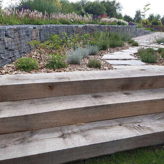 Odřez - Pražec zahradní Dub, 150x260x300-500 mm, impregnovaný 