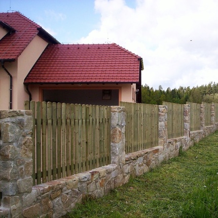Plotové prkno Borovice - oblouček, 20x90x800 mm, impregnované Plotové prkno Borovice - oblouček, 20x90x800 mm, impregnované